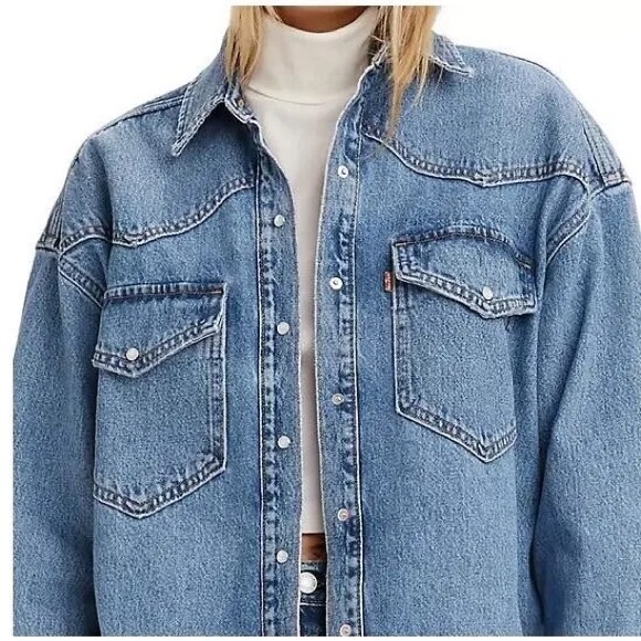 Levi’s Button down denim shirt (Updated sizes) - Picture 6 of 14